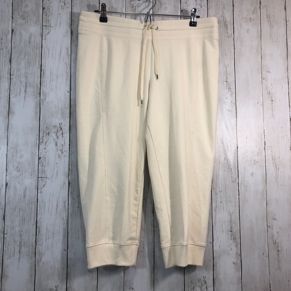 Lauren Ralph Lauren Ivory Cropped/Capri Sweatpants Medium